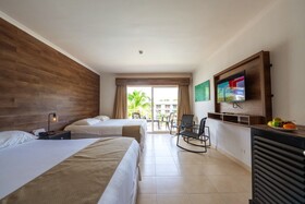 Playa Blanca Beach Resort