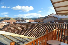 Los Apus & Mirador
