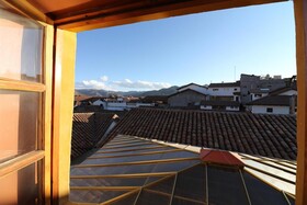 Los Apus & Mirador
