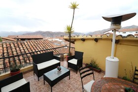 Los Apus & Mirador