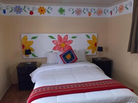 Reinbo Hostel B&B