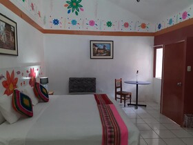 Reinbo Hostel B&B