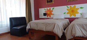 Reinbo Hostel B&B