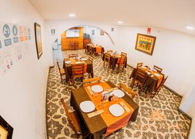 Los Esteros Hostal