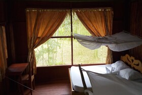 Ayaymama Eco Lodge & Expeditions