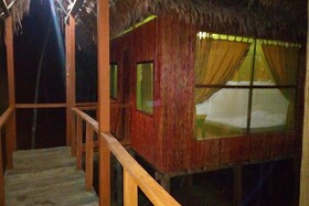 Ayaymama Eco Lodge & Expeditions