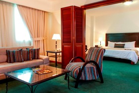 El Polo Apart Hotel & Suites