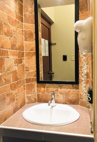 Hostal Carlos Tenaud