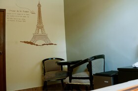 Hostal Carlos Tenaud
