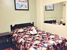 Hostal Carlos Tenaud