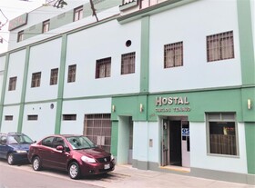 Hostal Carlos Tenaud