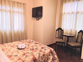 Hostal Carlos Tenaud
