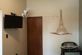 Hostal Carlos Tenaud