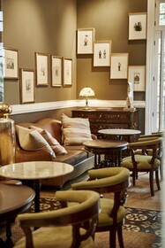 Hotel B