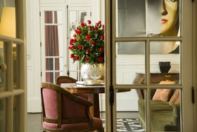 Hotel B