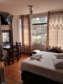 Hotel Las Artes Inn