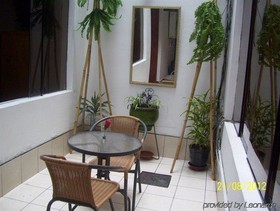Hotel L'Baron Jockey Plaza Mall