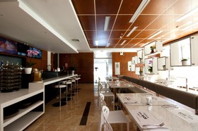 LYZ Business Hotel
