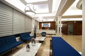 LYZ Business Hotel