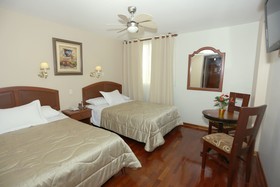 Manhattan Inn Airport Hotel