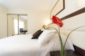 Roosevelt & Suites