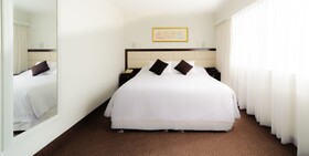 Roosevelt & Suites