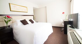 Roosevelt & Suites