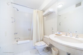 Roosevelt & Suites