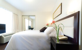 Roosevelt & Suites