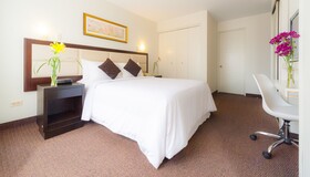 Roosevelt & Suites