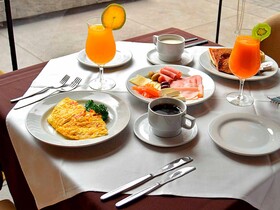 Roosevelt & Suites
