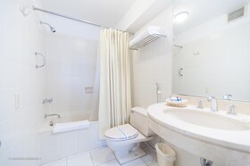 Roosevelt & Suites