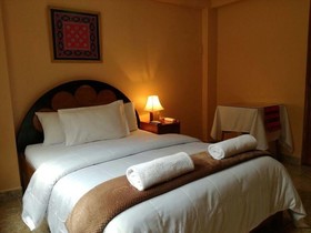Hostal Wachuma B&B