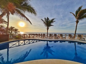 Máncora Beach Bungalows