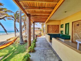 Máncora Beach Bungalows
