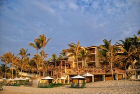 Máncora Beach Bungalows