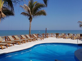 Máncora Beach Bungalows