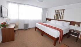 Tierra Viva Puno Plaza Hotel