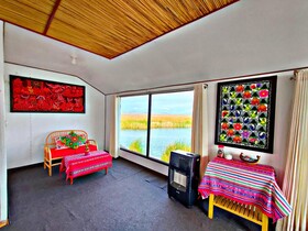 Uros Qhantany Lodge