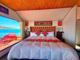 Uros Qhantany Lodge