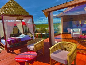 Uros Qhantany Lodge
