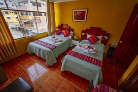 Yakumama Hotel