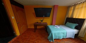 Yakumama Hotel