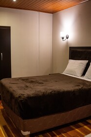 Hotel California Urubamba