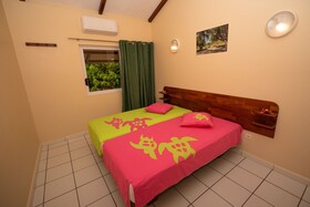 Bora Bora Holiday's Lodge