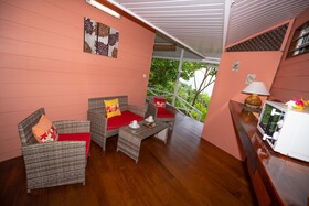 Bora Bora Holiday's Lodge