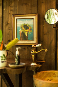 Rohotu Fare Lodge