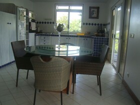 Apoomatai Bay Bungalow