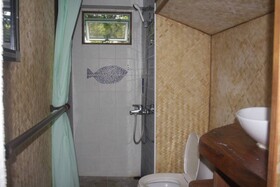 Apoomatai Bay Bungalow