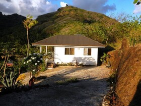 Apoomatai Bay Bungalow